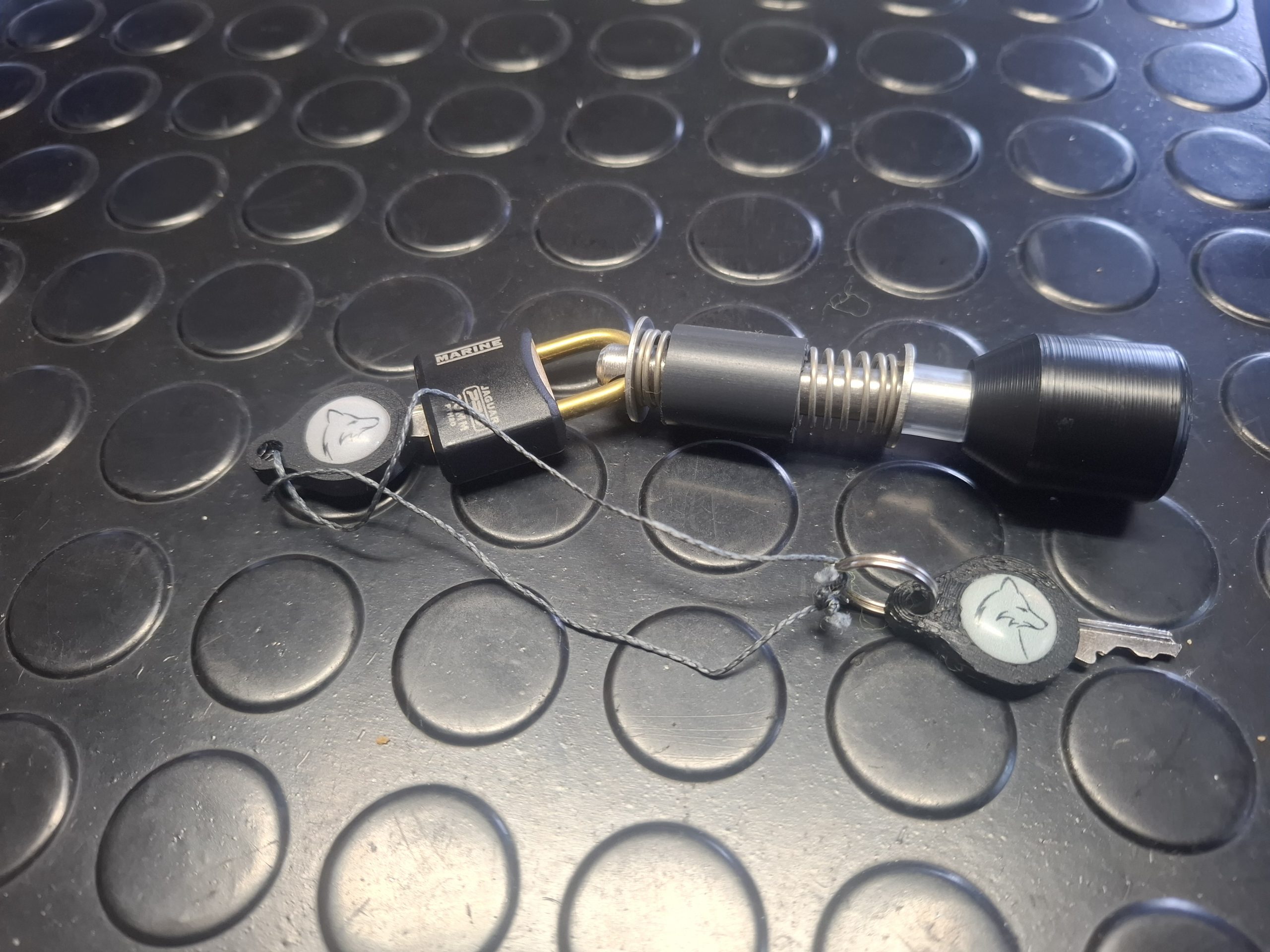 Fox Locking Mechanism