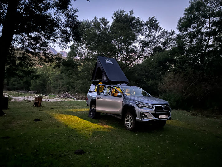 Easy Set Up Waterproof Slimline Car Hardshell Rooftop Tent - Image 2